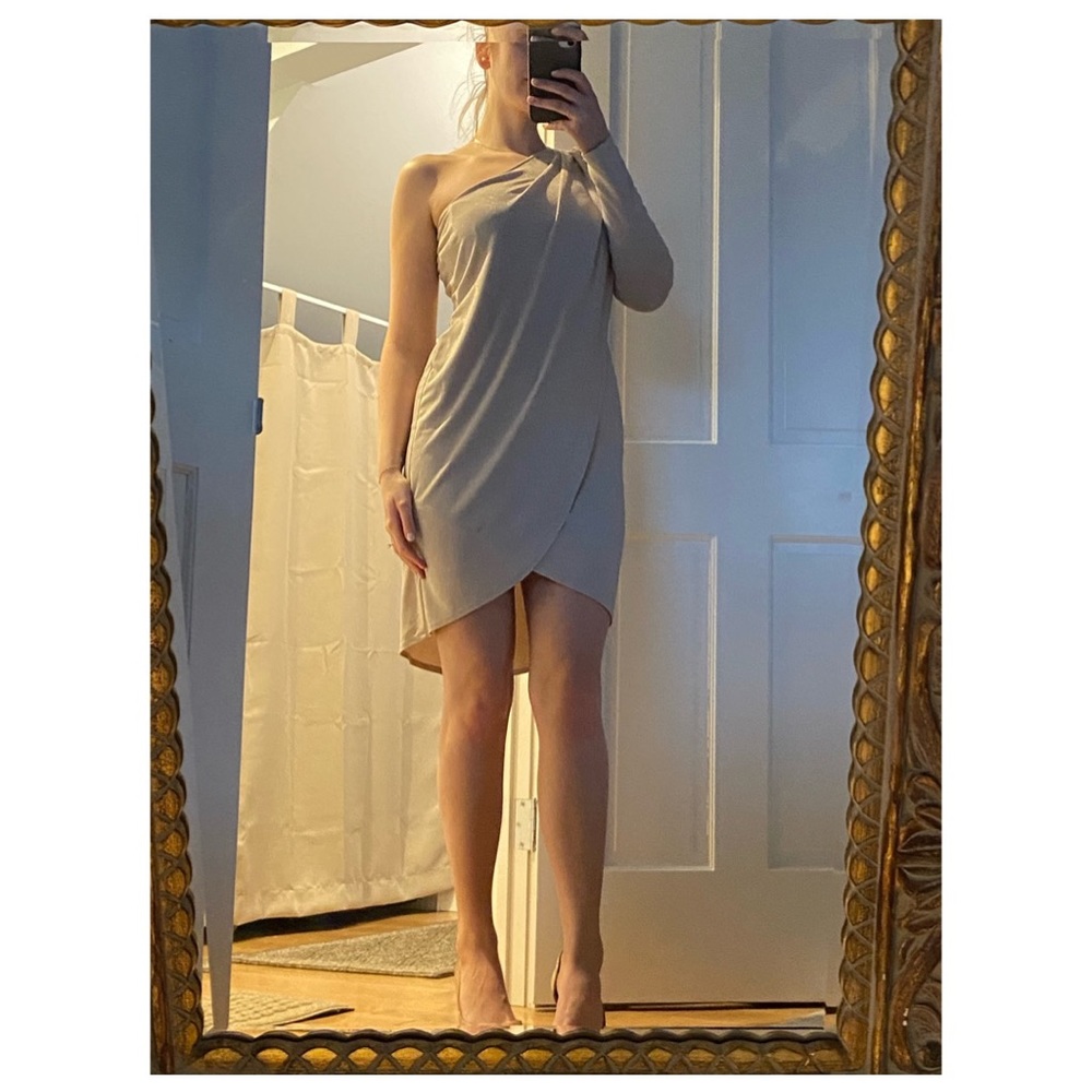 Gorgeous BCBG One Shoulder Dress sz 4